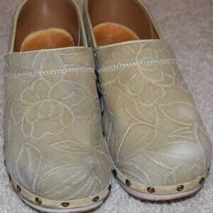 Dansko Loden Green Embroidered‎ Textile Shoes Size EU 38 (Size 7.5)